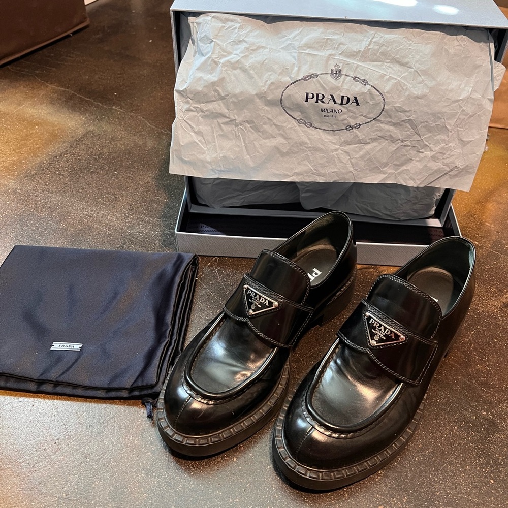 Prada triangle logo patent leather size 38 gently used